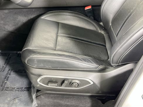 Used 2022 Jeep Wagoneer Series III w/ Premium Group I image 19