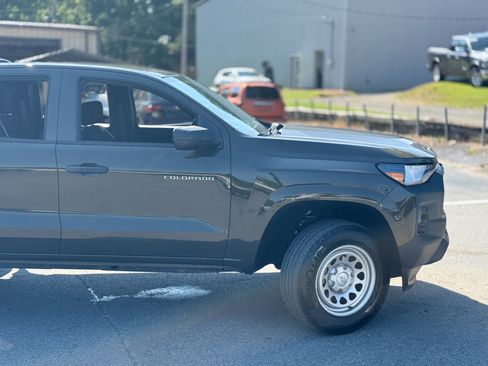 Used 2023 Chevrolet Colorado W/T RWD image 10