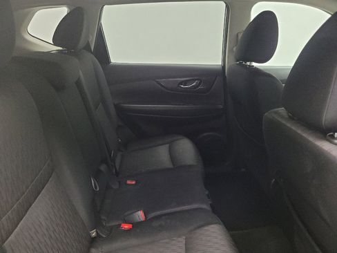 Used 2018 Nissan Rogue SV FWD image 19