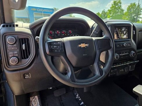 Used 2025 Chevrolet Silverado 2500 Custom w/ Custom Value Package AWD/4WD image 12
