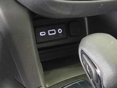 Certified 2024 Chevrolet Equinox LT FWD image 28