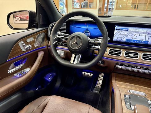 New 2026 Mercedes-Benz GLS 450 4MATIC image 9
