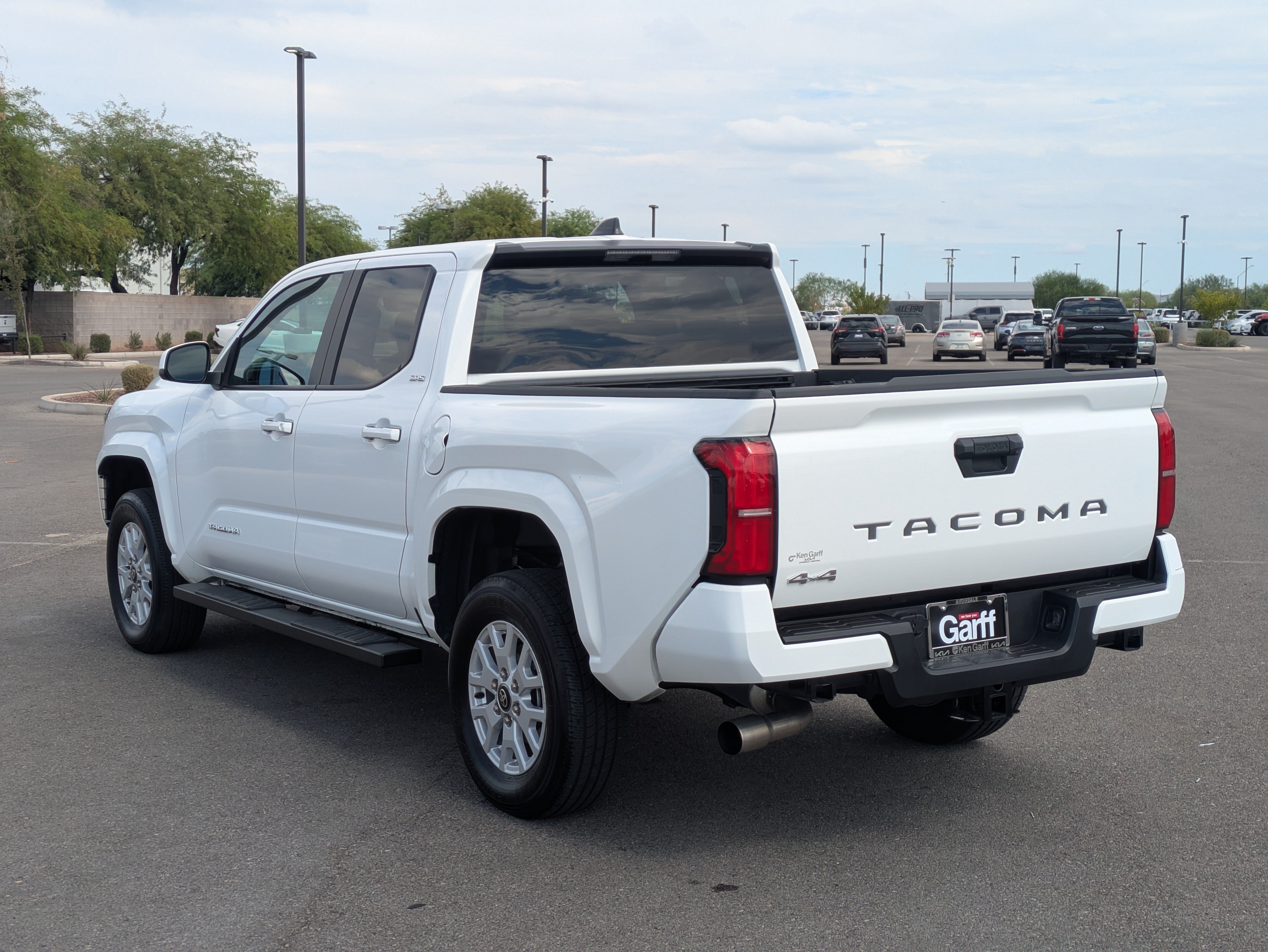 Used 2025 Toyota Tacoma SR5 AWD/4WD image 3