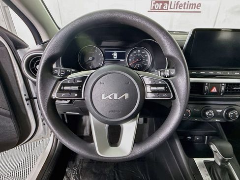 Used 2024 Kia Forte LXS w/ LXS Technology Package FWD image 19