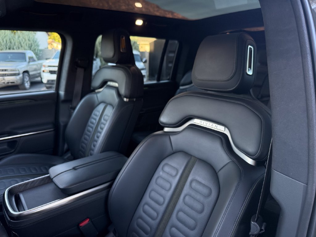 Used 2022 Rivian R1S Launch Edition Quad AWD/4WD image 22