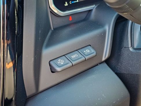 New 2026 GMC Sierra 2500 AT4 w/ AT4 Premium Plus Package AWD/4WD image 18