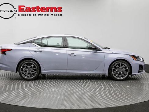 Used 2023 Nissan Altima 2.0 SR FWD image 85