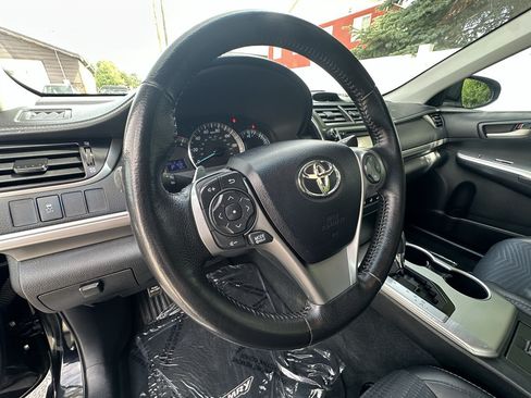 Used 2012 Toyota Camry SE FWD image 50