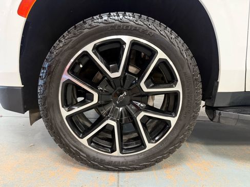 Used 2022 Chevrolet Tahoe RST w/ Luxury Package AWD/4WD image 8