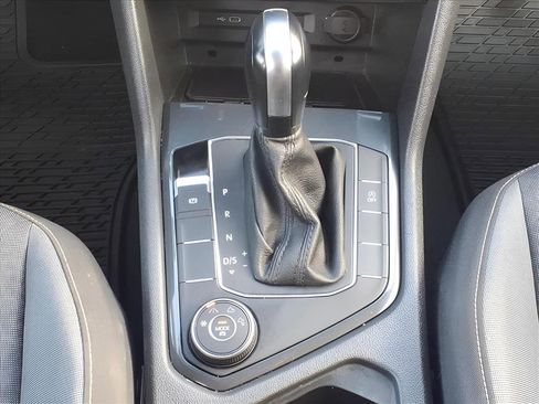Used 2021 Volkswagen Tiguan S image 22