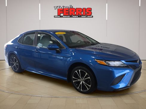 Used 2020 Toyota Camry SE FWD image 7