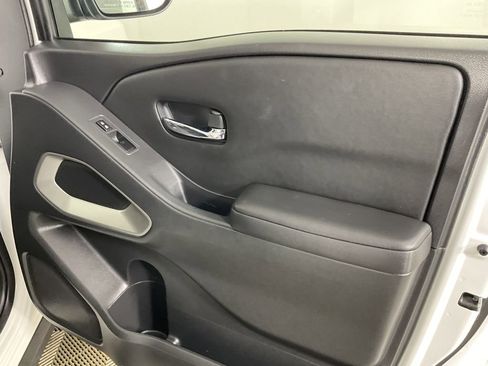 Used 2023 Nissan Frontier SV w/ Tow Package image 23