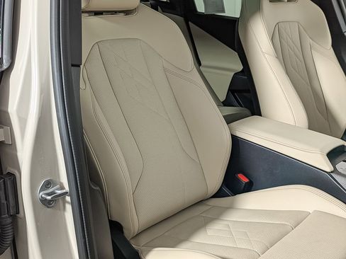 Used 2025 BMW X3 xDrive30i w/ Convenience Package image 24