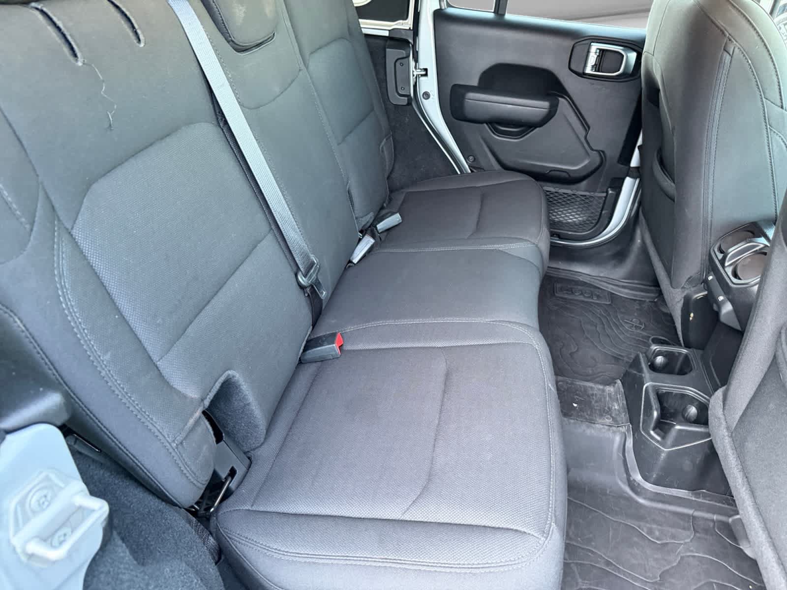 Used 2022 Jeep Wrangler Unlimited Sport AWD/4WD image 19
