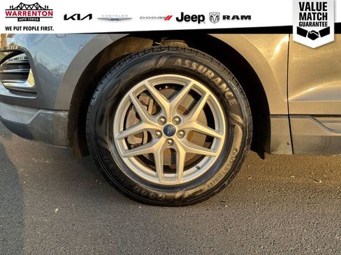 Used 2022 Ford Edge SEL image 13