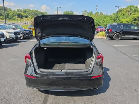 Used 2023 Honda Civic Sport image 9