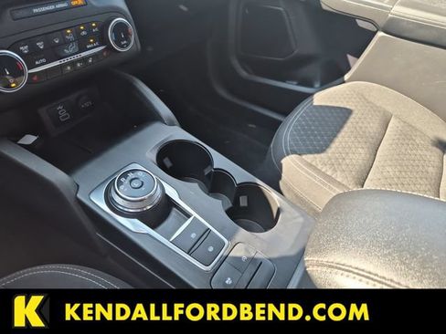 Certified 2024 Ford Escape Active AWD/4WD image 18