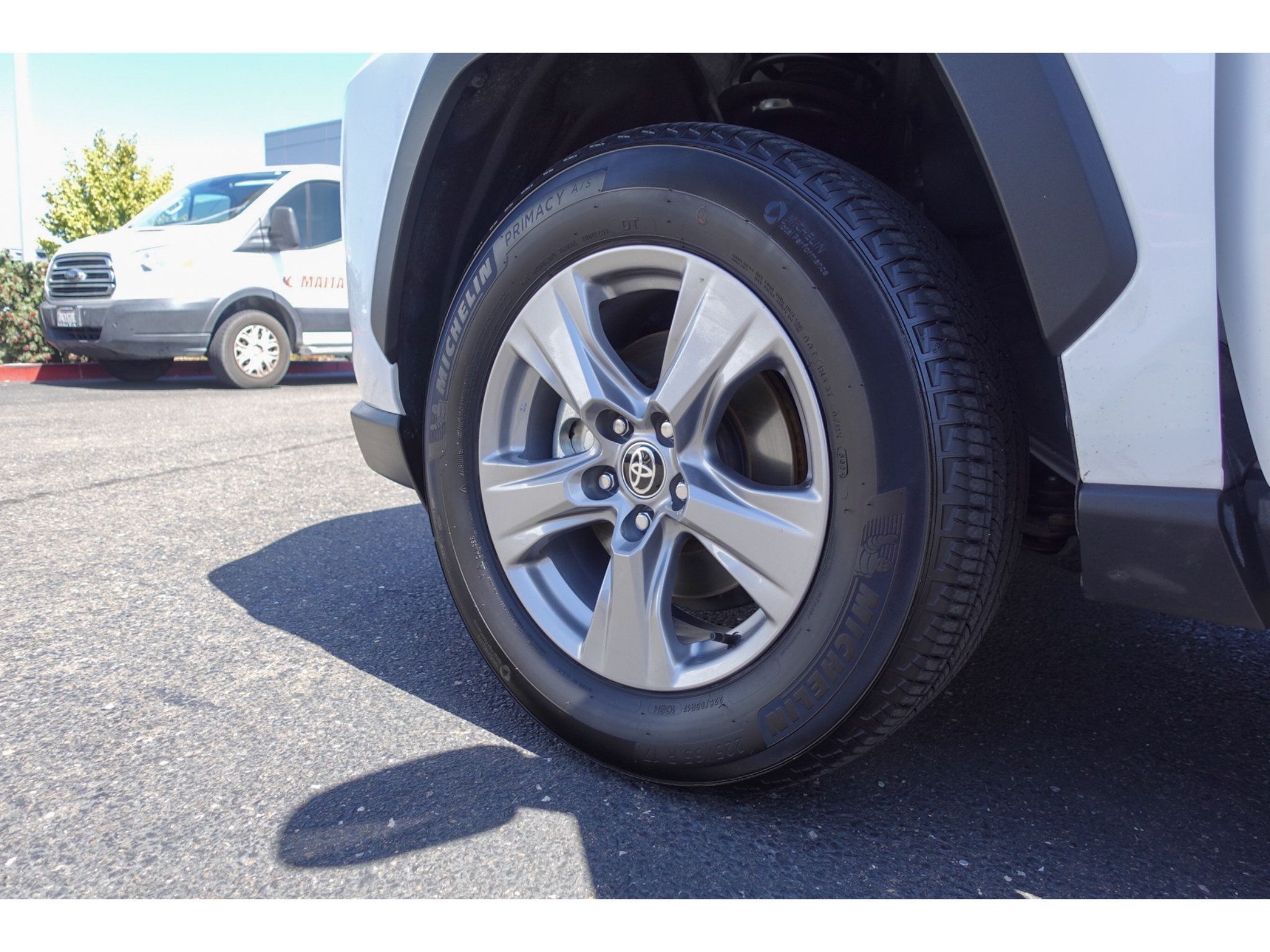Used 2025 Toyota RAV4 XLE FWD image 24
