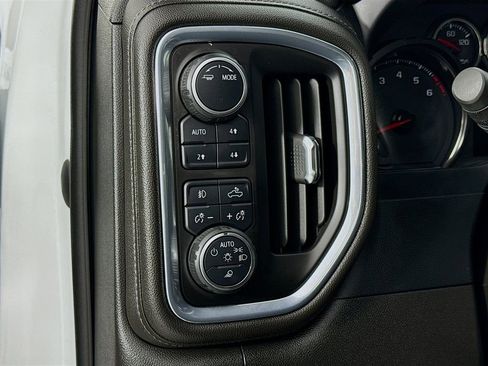 Used 2022 Chevrolet Silverado 1500 LT Trail Boss w/ Safety Package image 10