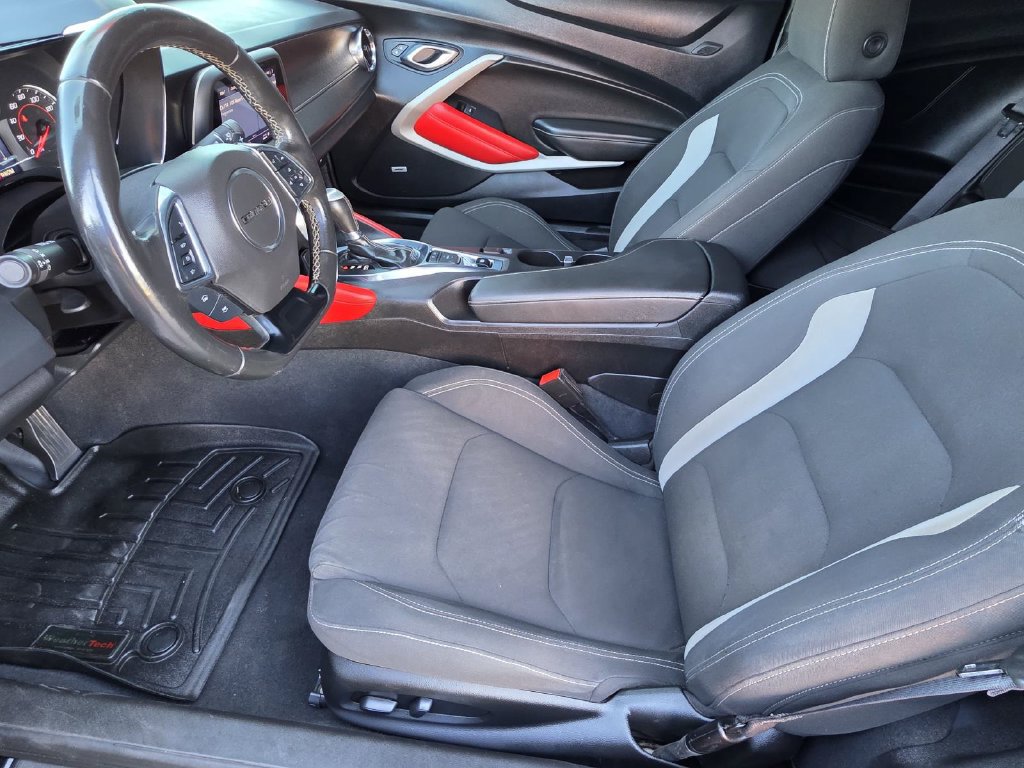 Used 2023 Chevrolet Camaro LT w/ Technology Package RWD image 6