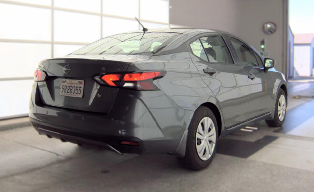 Used 2024 Nissan Versa S FWD image 3