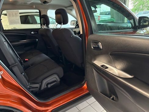 Used 2012 Dodge Journey SXT w/ Flexible Seating Group FWD image 22