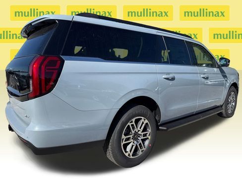 New 2025 Ford Expedition Max Active image 16