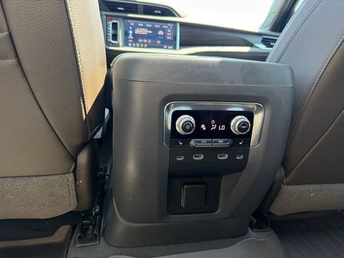 Used 2021 GMC Yukon Denali AWD/4WD image 26