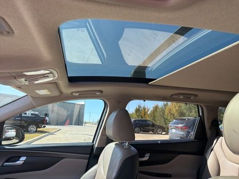 Used 2020 Hyundai Santa Fe Limited image 15