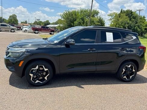 Used 2025 Kia Seltos EX w/ EX Sunroof Package AWD/4WD image 3