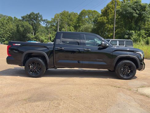 Used 2023 Toyota Tundra SR5 AWD/4WD image 3