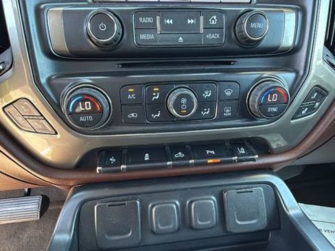 Used 2016 Chevrolet Silverado 2500 High Country image 14
