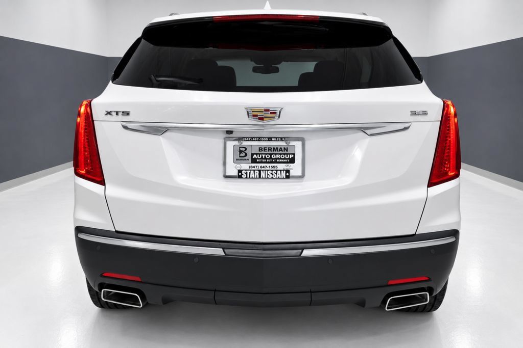 Used 2018 Cadillac XT5 FWD image 9