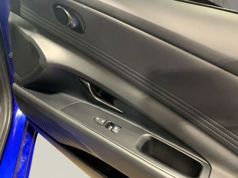 Used 2025 Hyundai Elantra Sport image 22