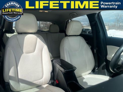 Used 2021 Buick Encore GX Preferred w/ Cold Weather Comfort Package image 34