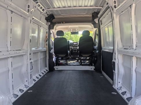 Used 2025 RAM ProMaster 2500 w/ Convenience Group FWD image 15