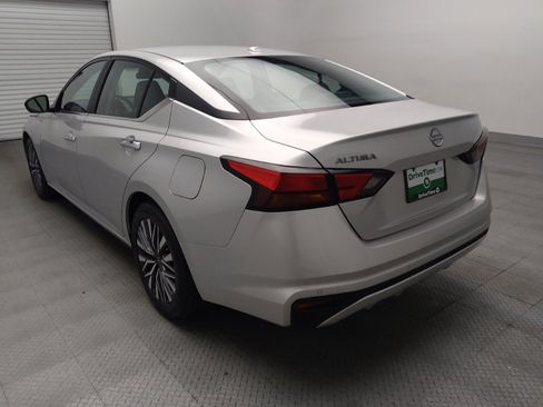 Used 2025 Nissan Altima 2.5 SV FWD image 5