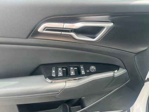 Used 2023 Kia Sportage EX FWD image 19