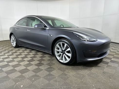 Used 2018 Tesla Model 3 Long Range image 2