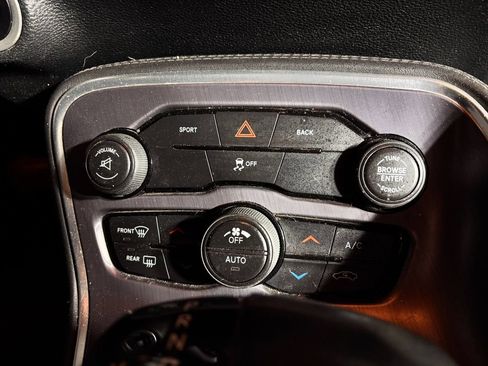 Used 2015 Dodge Challenger SXT RWD image 24