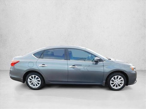 Used 2019 Nissan Sentra SV FWD image 4