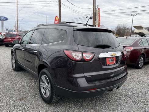 Used 2015 Chevrolet Traverse LT image 6