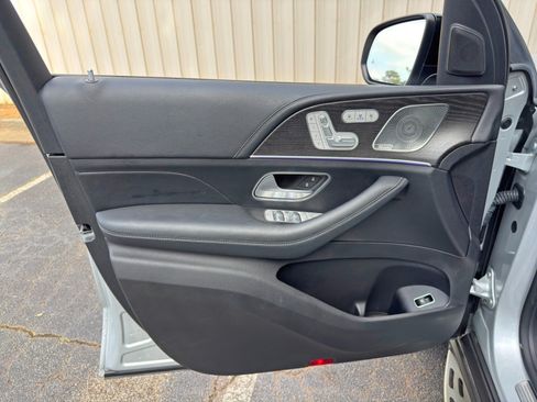 Used 2021 Mercedes-Benz GLS 580 4MATIC image 53