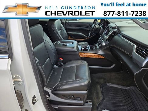Used 2018 Chevrolet Suburban Premier image 10