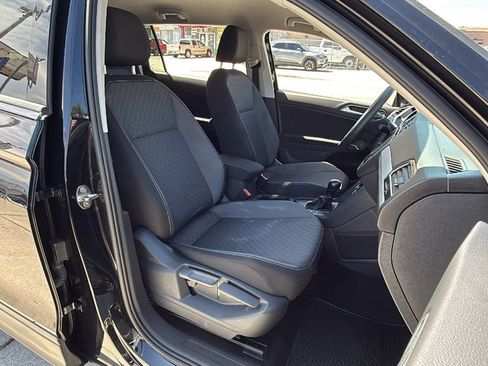 Used 2021 Volkswagen Tiguan S FWD image 37