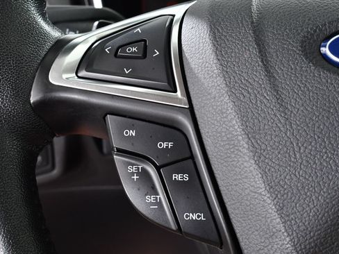 Used 2017 Ford Fusion Titanium FWD image 32