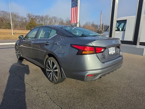 Used 2021 Nissan Altima 2.5 SR w/ SR Premium Package image 7