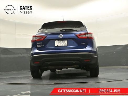 Used 2022 Nissan Rogue Sport S image 32