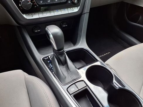 Used 2018 Hyundai Sonata SEL FWD image 16
