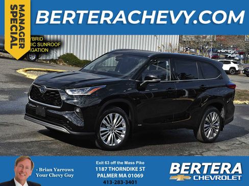 Used 2023 Toyota Highlander Platinum AWD/4WD image 1